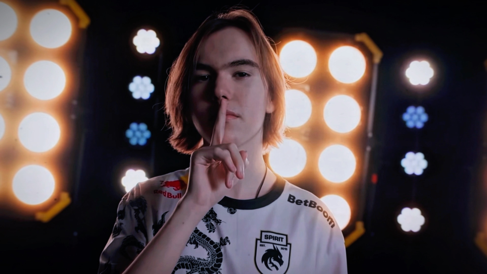 LPL选手“被迫退役”引热议！TES晴天有危险，RNG不受影响