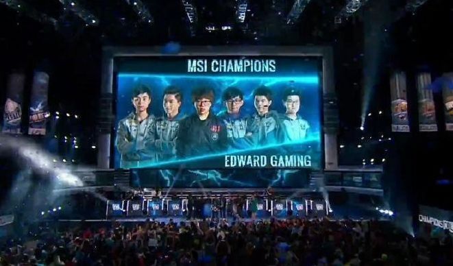 CS2再次打破在线记录，时隔一个月